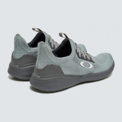 Baskets OAKLEY Breed