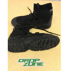 chaussures boots noires de jet-ski en neoprene
