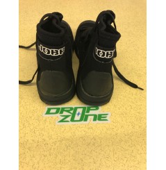 chaussures boots noires de jet-ski en neoprene