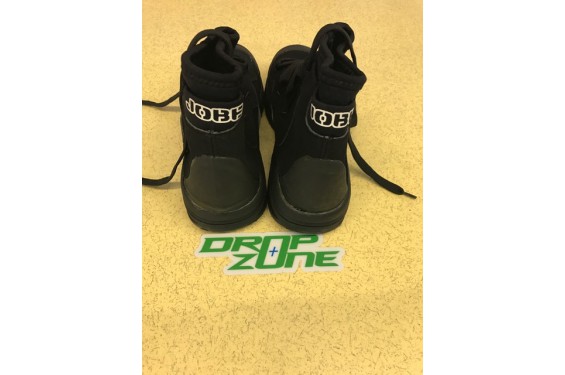 chaussures boots noires de jet-ski en neoprene