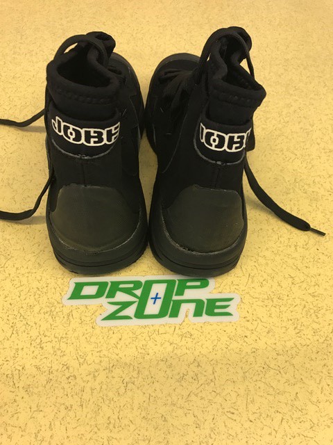 chaussures boots noires de jet-ski en neoprene