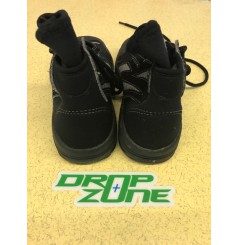 chaussures boots noires de jet-ski en neoprene